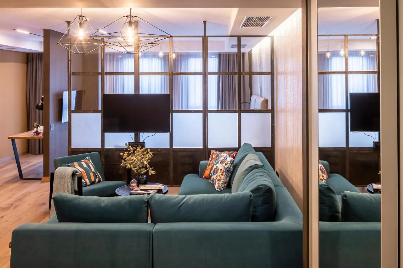 Loft7 Hotell Lviv 4*,